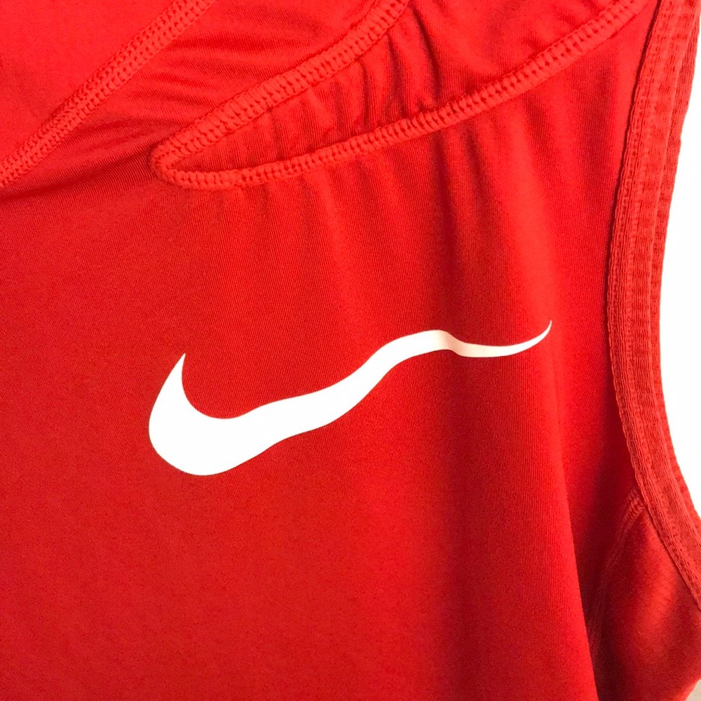 Nike - Picture 3 of 6